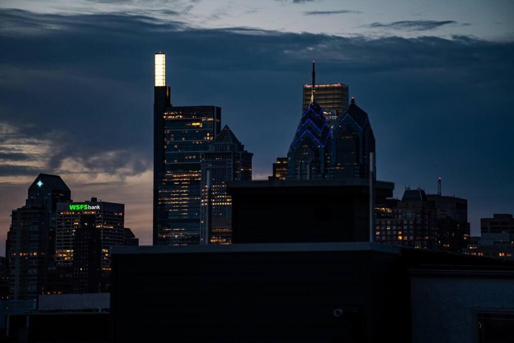 Double Decker Roofdeck Gorgeous View In Passyunk